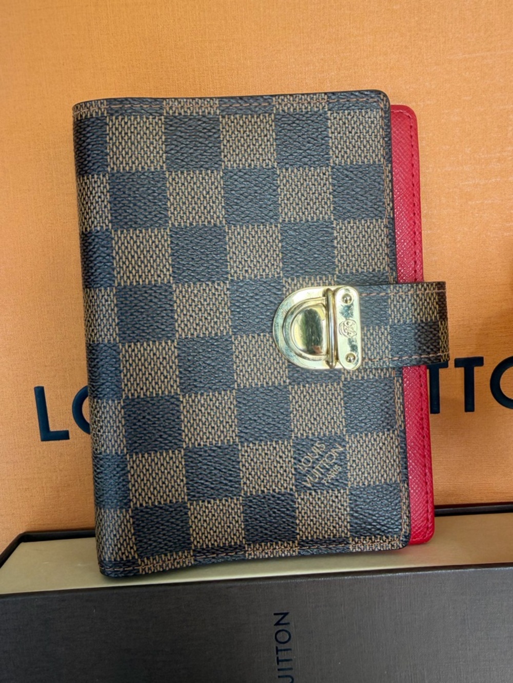LOUIS VUITTON Damier Ebene Koala Agenda Cover - Picture 3 of 10